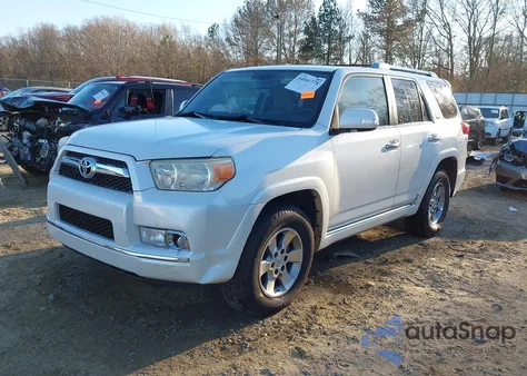 2011 Toyota 4Runner Sr5 V6 z USA, uszkodzony, nr VIN JTEZU5JR2B5016529